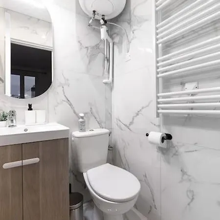 Beau T2 Aux Porte De Paris Rer B Gentilly